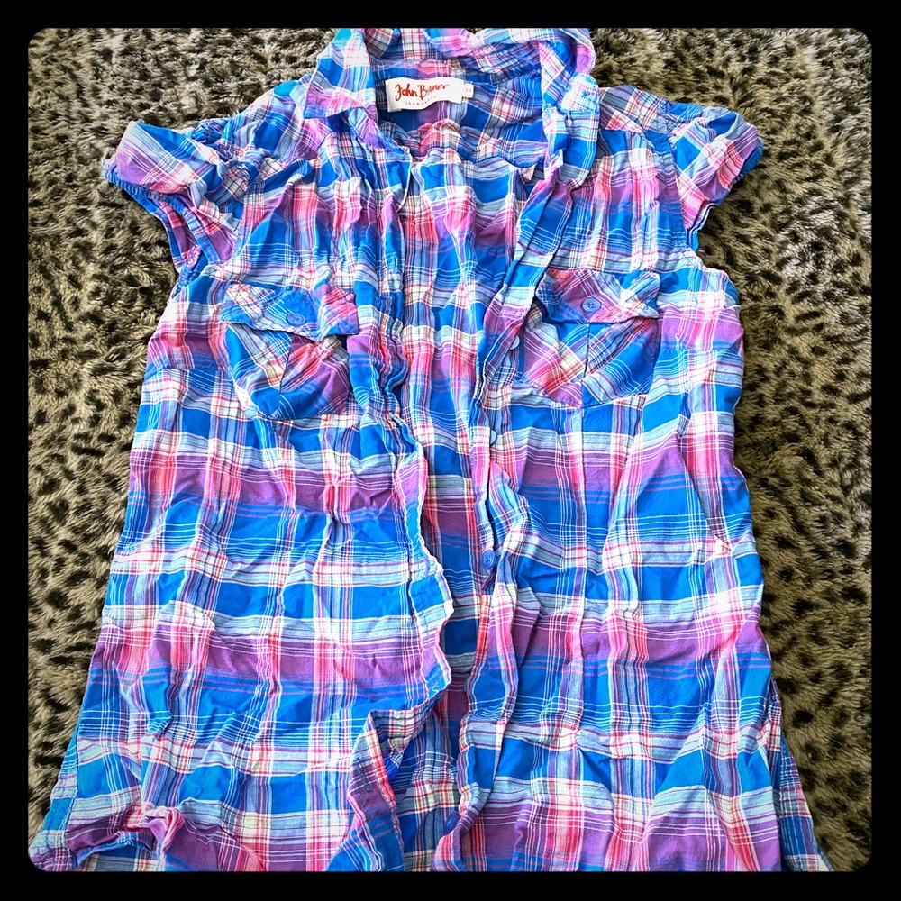 Plaid short sleeve shirt